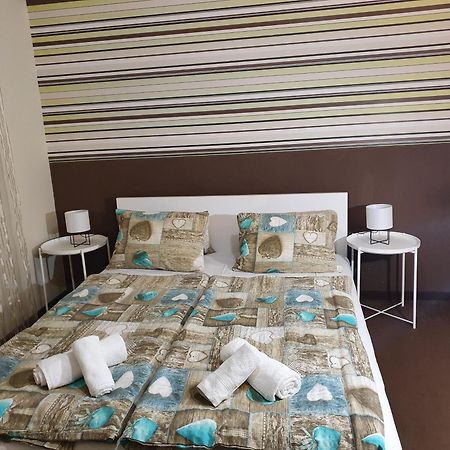 Doris Apartments Siófok Eksteriør billede